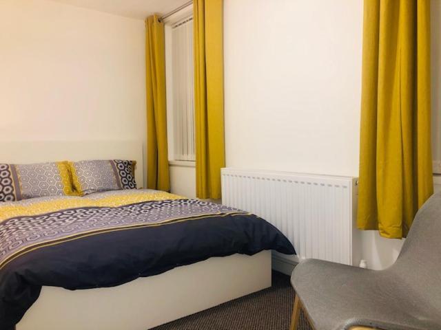 Townhouse @ Corporation Street Stoke Bed & Breakfast Exterior foto